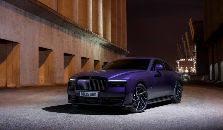 rolls-royce-black-badge-spectre-guc-ve-tasarimin-zirvesi-npHhj4fO.jpg