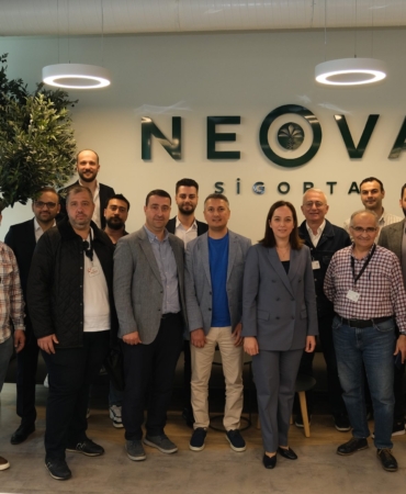 neovizyon-bulusmalari-neova-sigortanin-dijital-donusum-hamlesi-EDMtSrfM.jpg