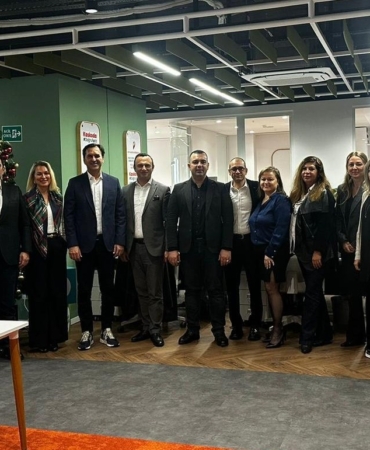 hdi-sigorta-izmirde-acenteleriyle-guclu-is-birligi-toplantisi-gerceklestirdi-kMObBJsA.jpeg