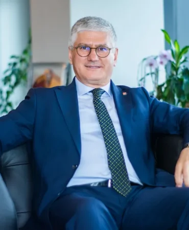ahmet-yasar-turkiye-sigorta-birligi-baskanligina-secildi-sektorde-yeni-donem-ve-ortak-akil-vurgusu-TycAyDuu.webp