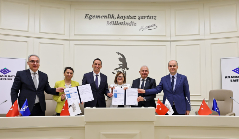 gaziantep-buyuksehir-belediyesi-calisanlarina-yonelik-grup-hayat-sigortasi-anlasmasi-yenilendi-NtNw2ehn.jpg